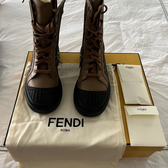 Fendi combat boots - Picture 2 of 5